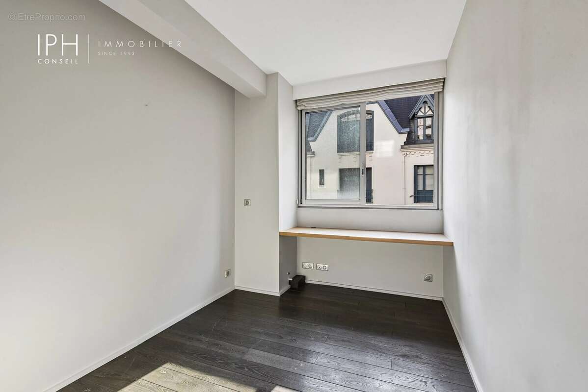 Appartement rénové, lumineux et proche commodités - photo 16
