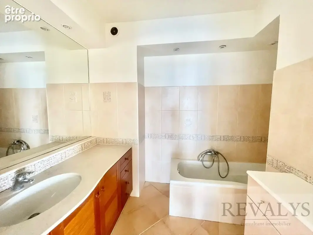 Alpes maritimes (06) - nice nord /st sylvestre - a vendre appartement 4 pieces en avant dernier etage plein sud terrasse 28m2 - photo 12