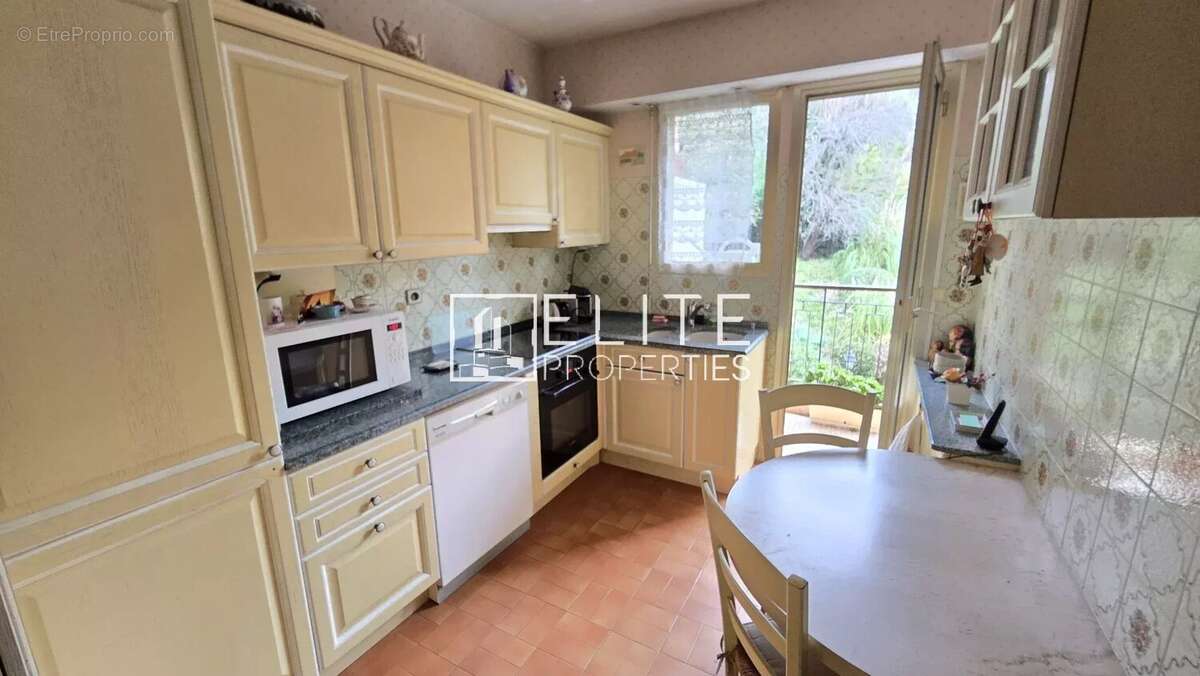 Appartement à VENCE