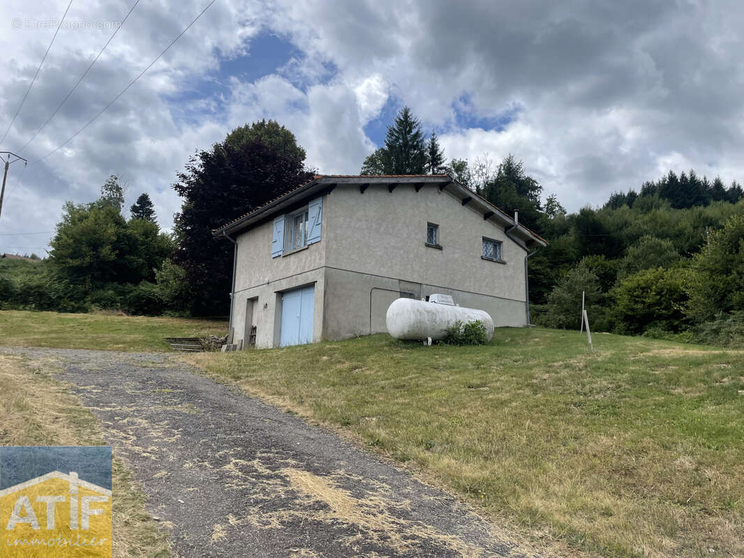 Maison à CHATEL-MONTAGNE