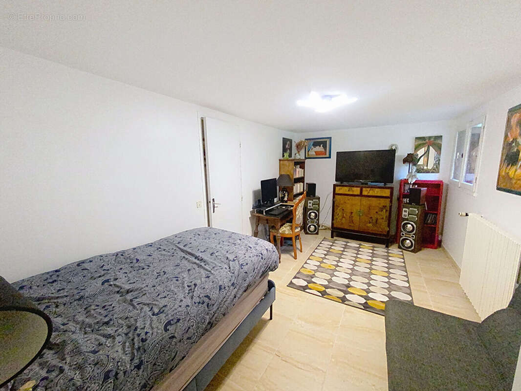 Maison à SAINT-MAUR-DES-FOSSES