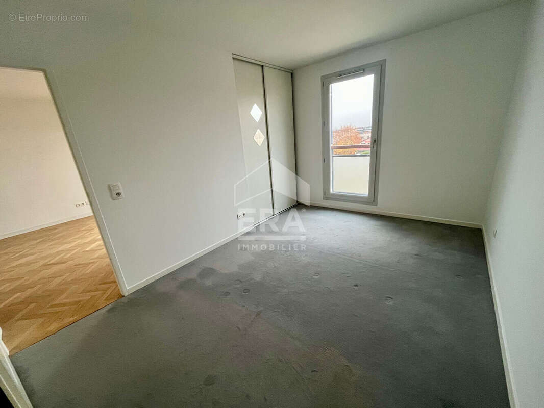 Appartement à LES CLAYES-SOUS-BOIS