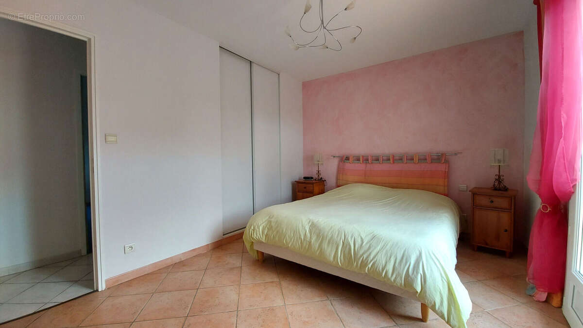 Maison à FROUZINS