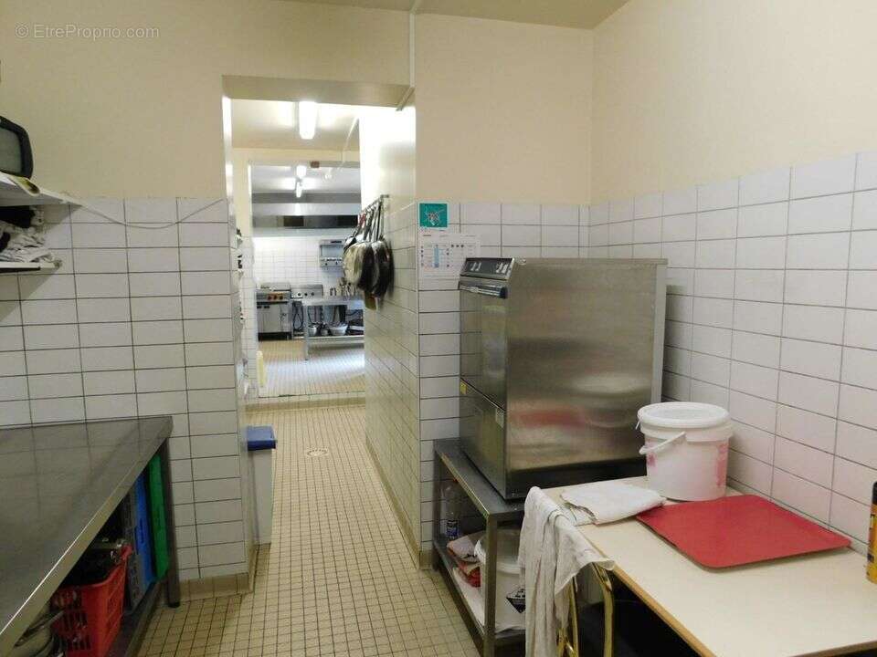 Commerce à CAZAUBON