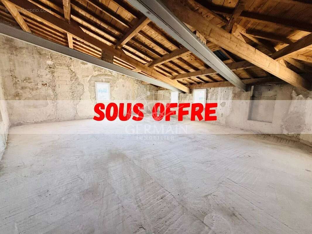 Appartement à L'ISLE-SUR-LA-SORGUE