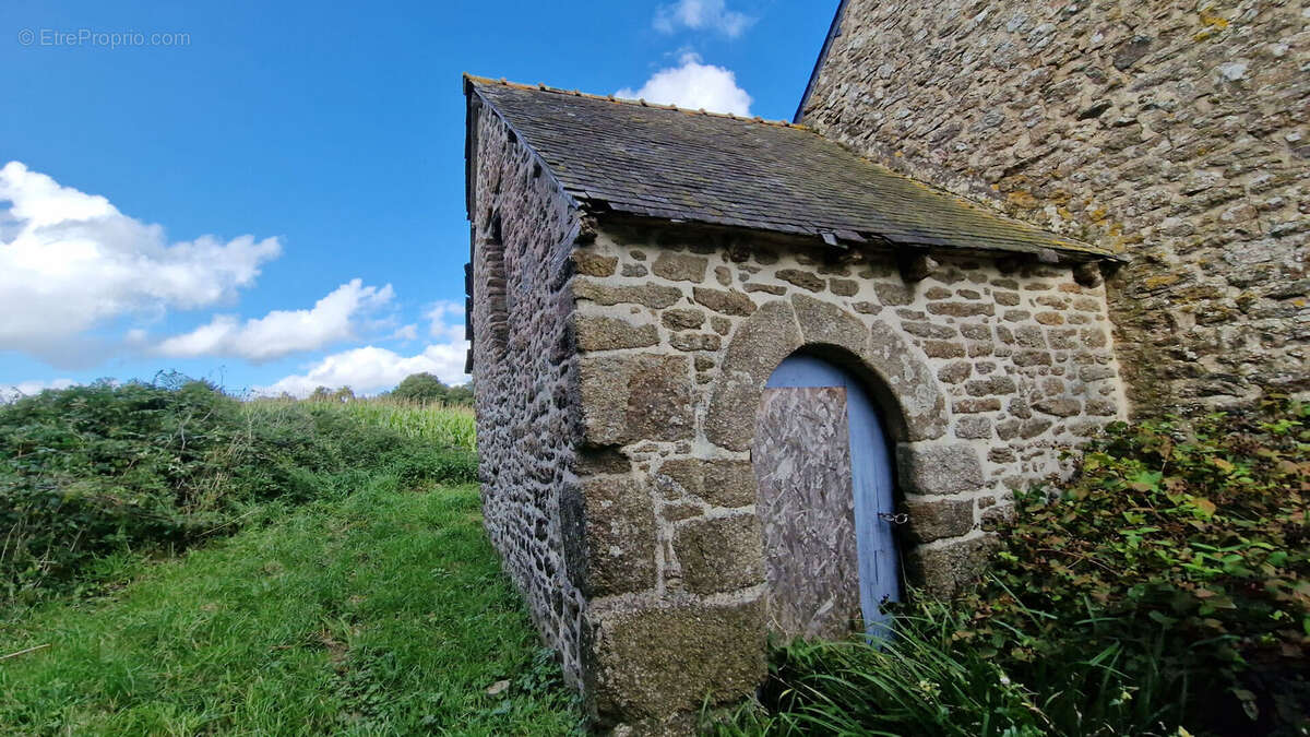 Maison à COLLINEE