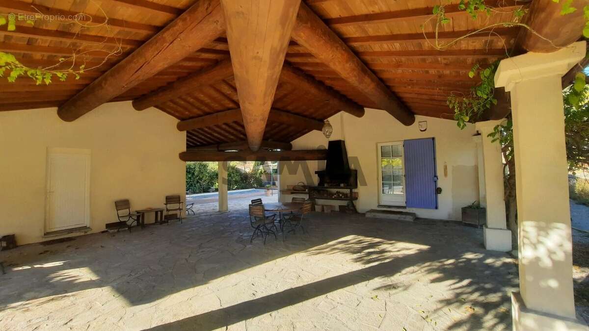 Maison à POMPIGNAN