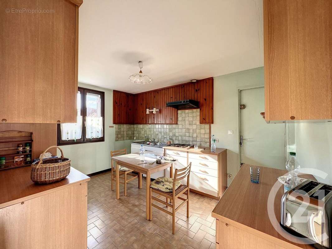 Maison 75 m² à Trets  - photo 4