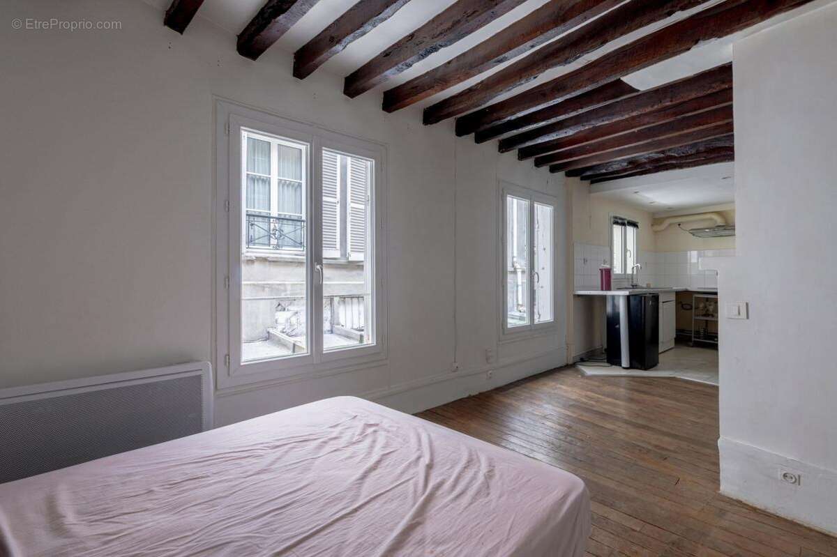 Appartement à PARIS-10E