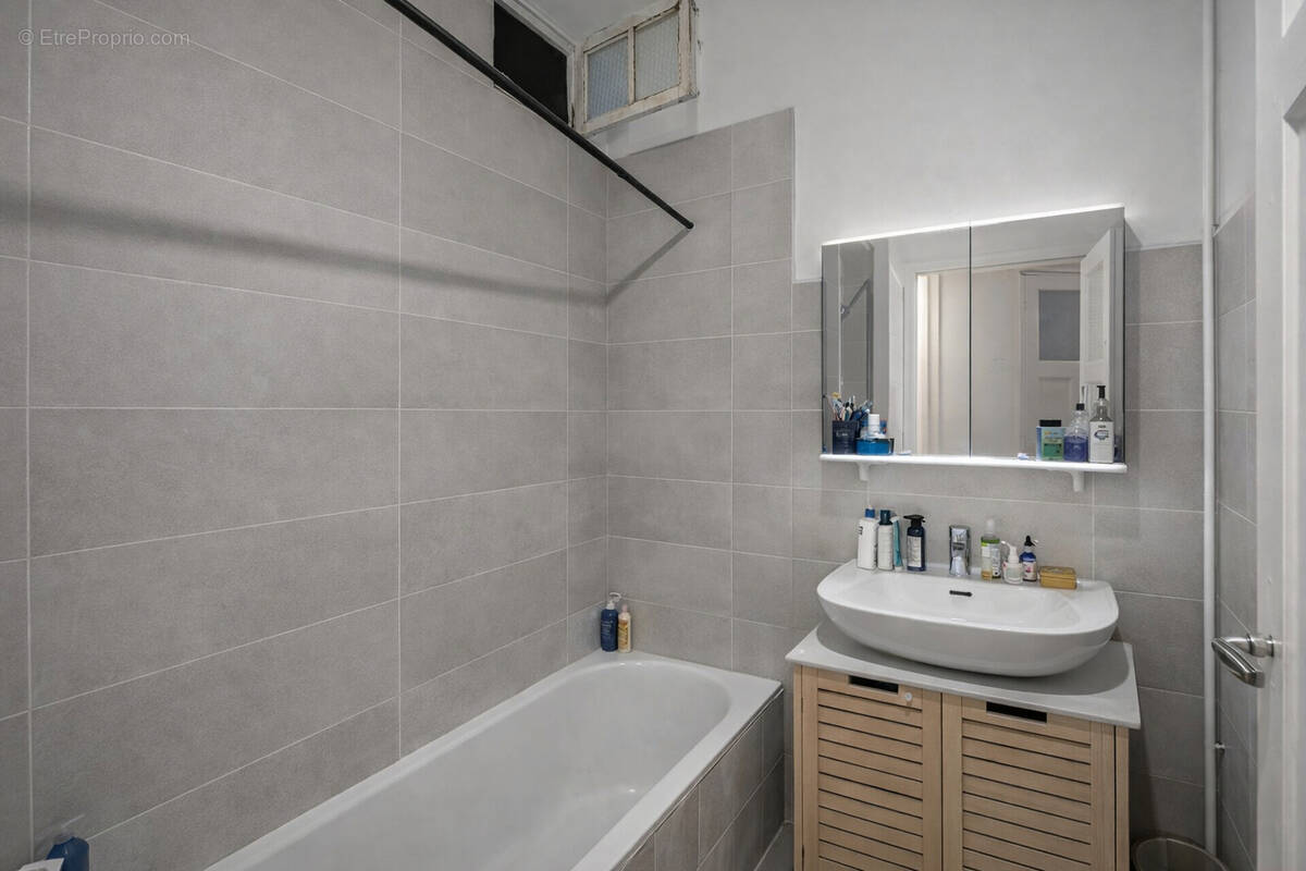Appartement à PARIS-15E