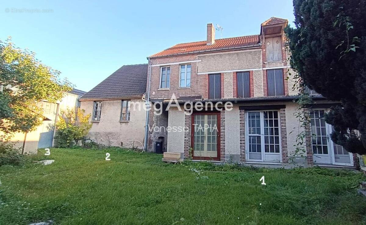 Maison à ROMILLY-SUR-SEINE