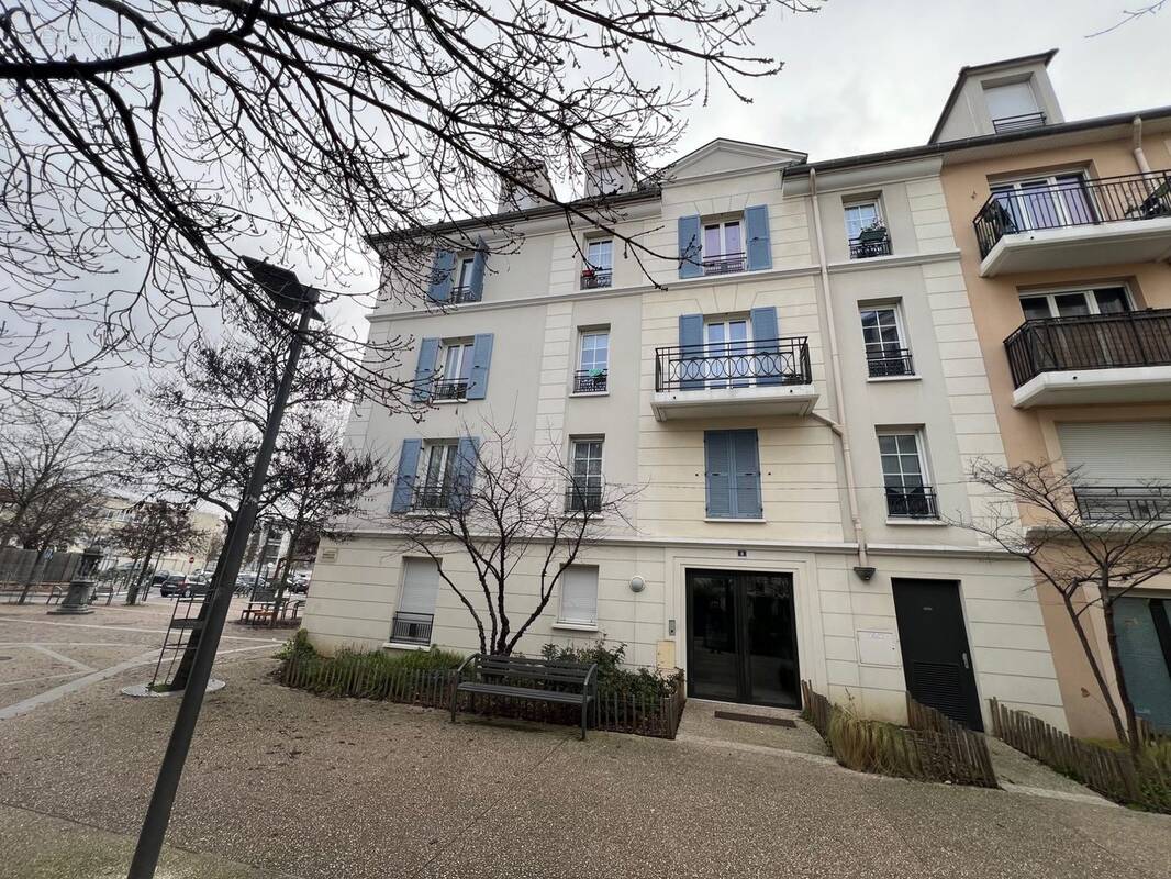 Appartement à HOUILLES