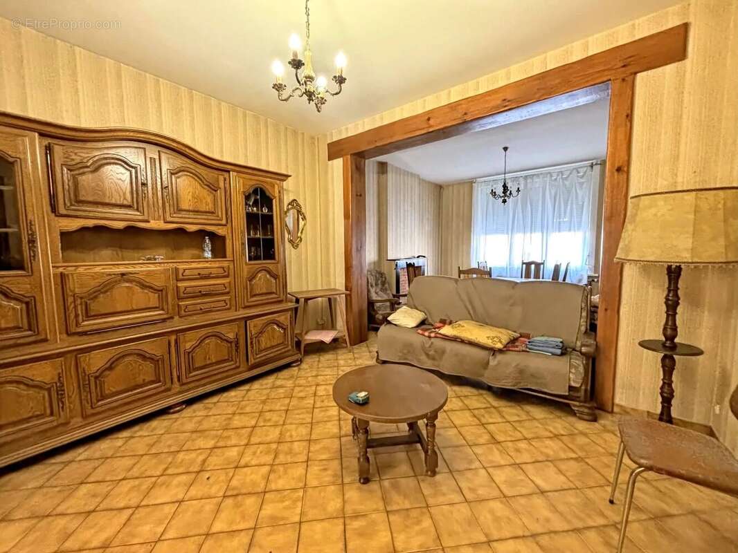 Maison à WALINCOURT-SELVIGNY