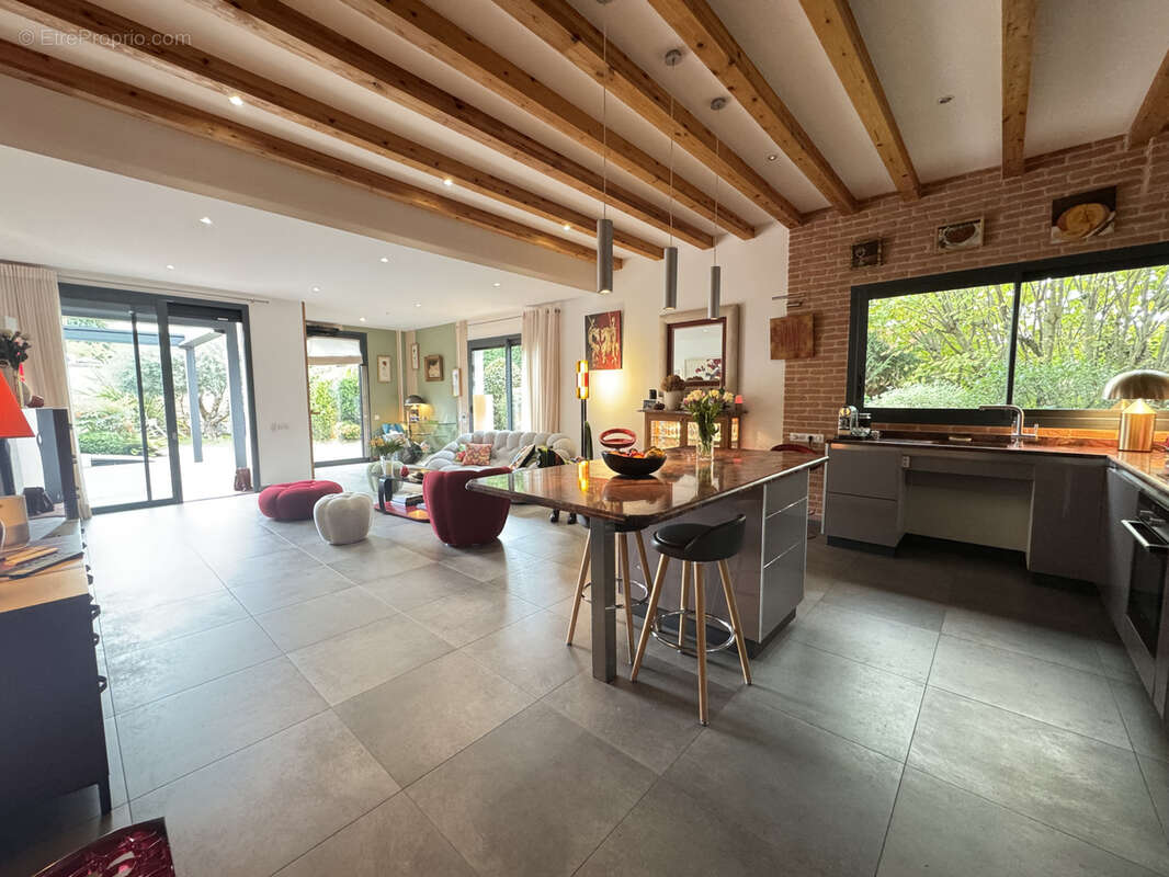 Maison à SAINT-MAUR-DES-FOSSES