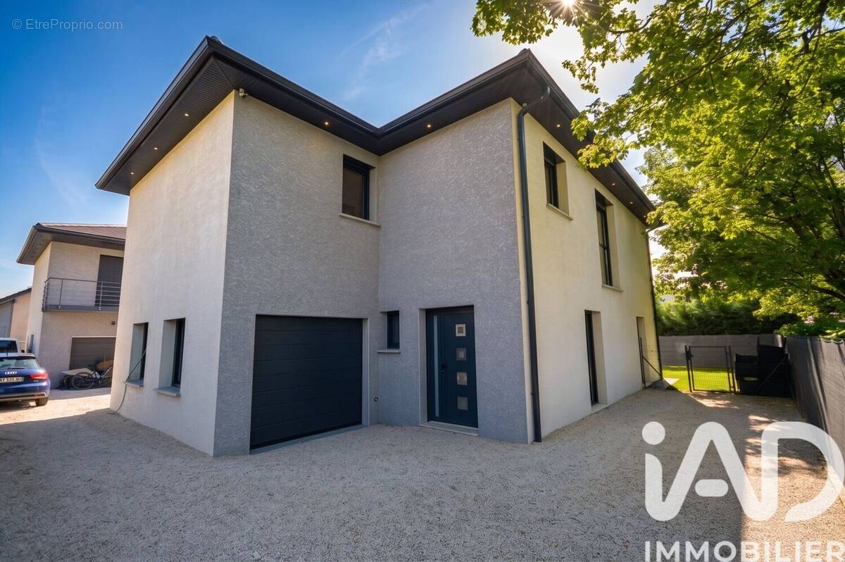 Photo 1 - Maison à VERSONNEX