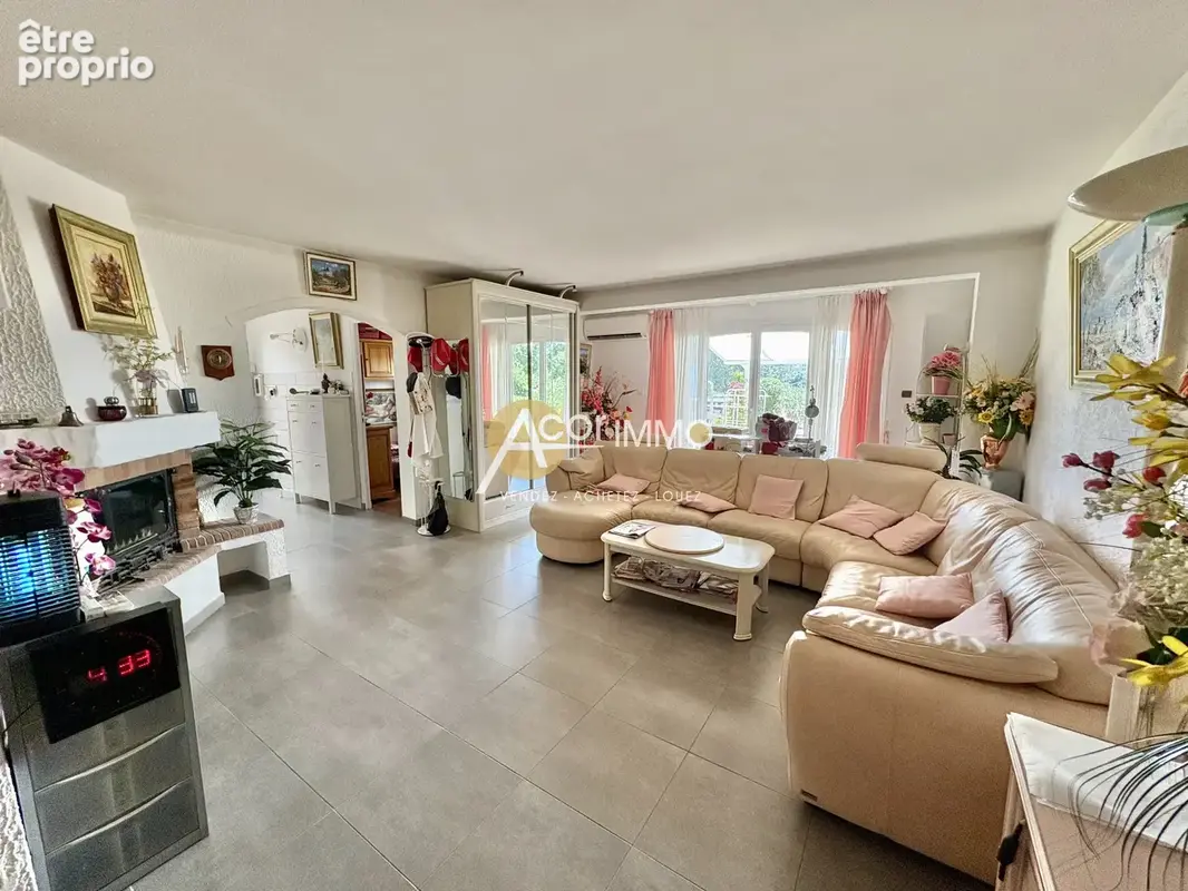 La Seyne, Grande maison d'habitation divisée en deux appartements au calme - photo 11