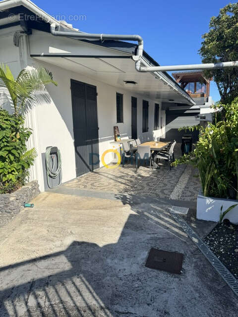 ST JOSEPH Quartier Le Butor Très belle maison F4/5 entièrement rénovée - photo 16