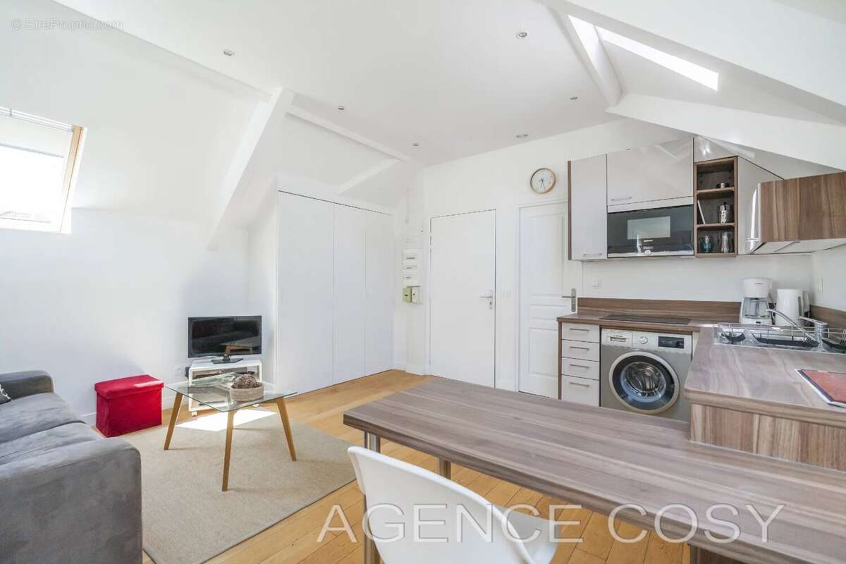 Appartement à VERSAILLES