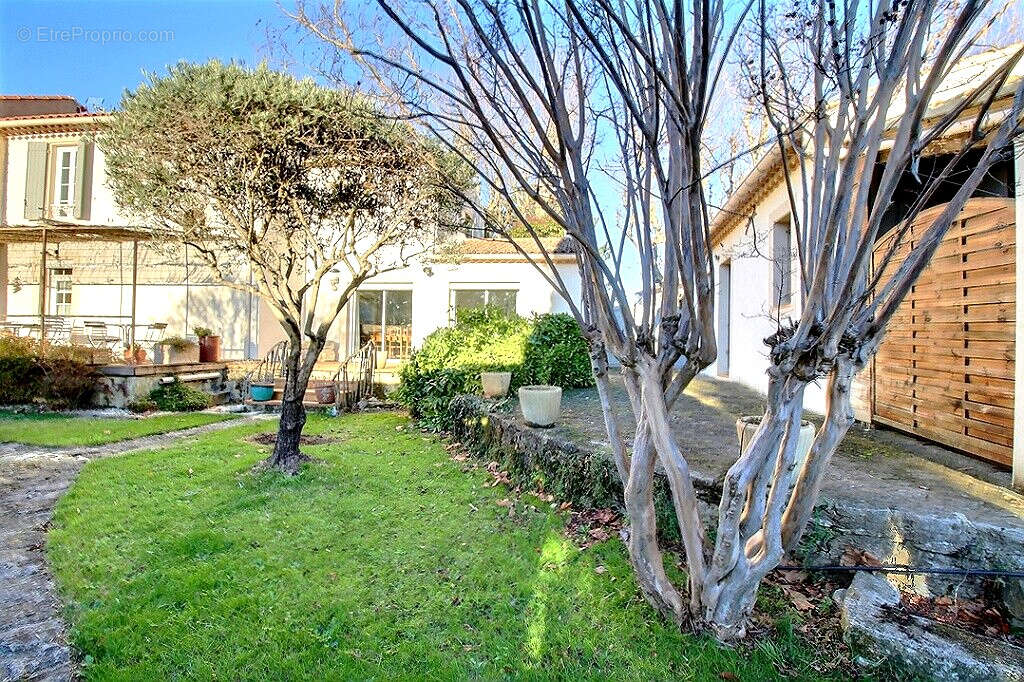 Maison à MALEMORT-DU-COMTAT