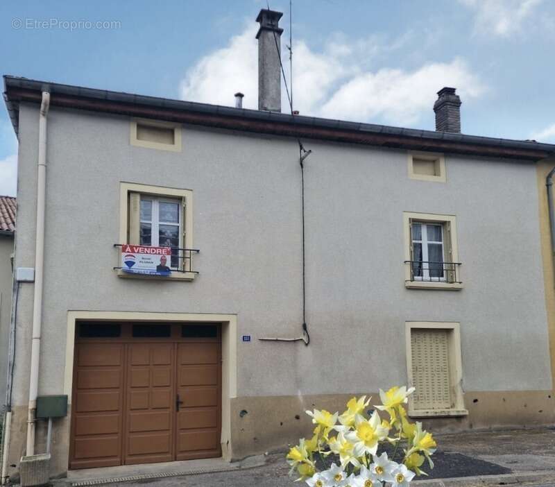 Maison à CONTREXEVILLE