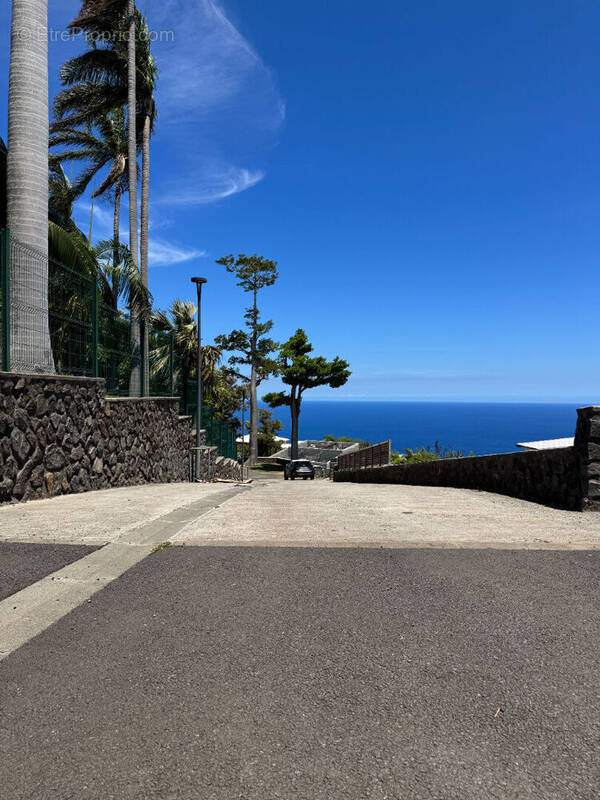 Terrain à SAINT-DENIS