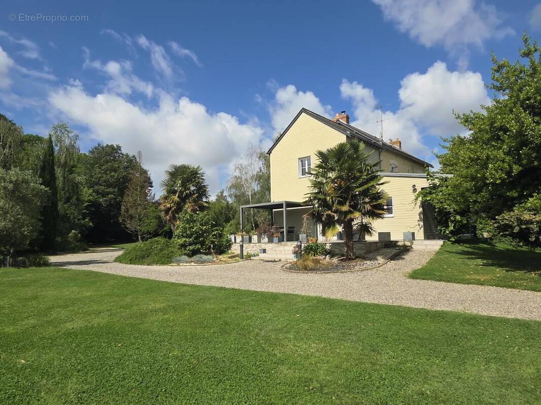 Maison 193 m² à Chateau-Gontier  - photo 1