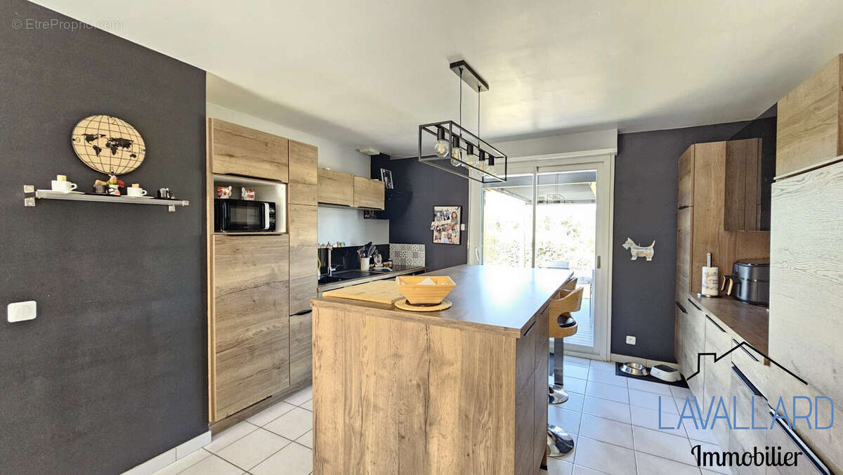 Maison 92 m² à Canaples  - photo 2