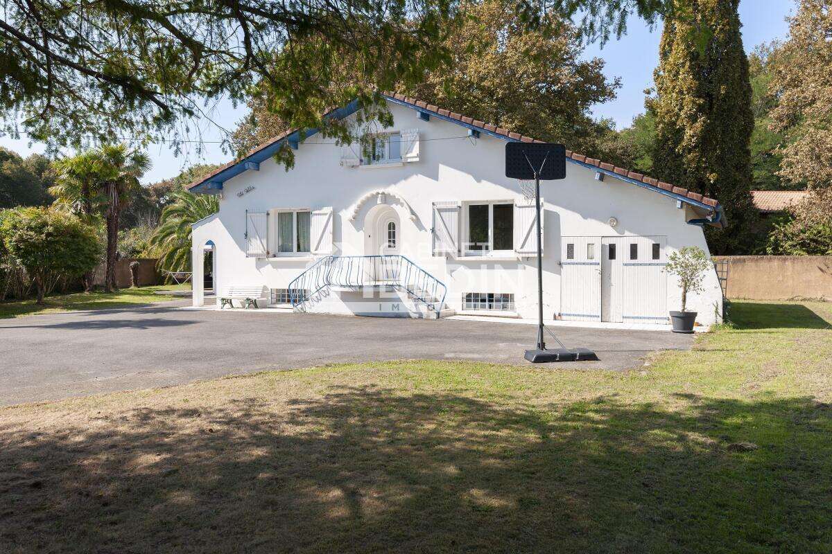 Maison à SAINT-PANDELON