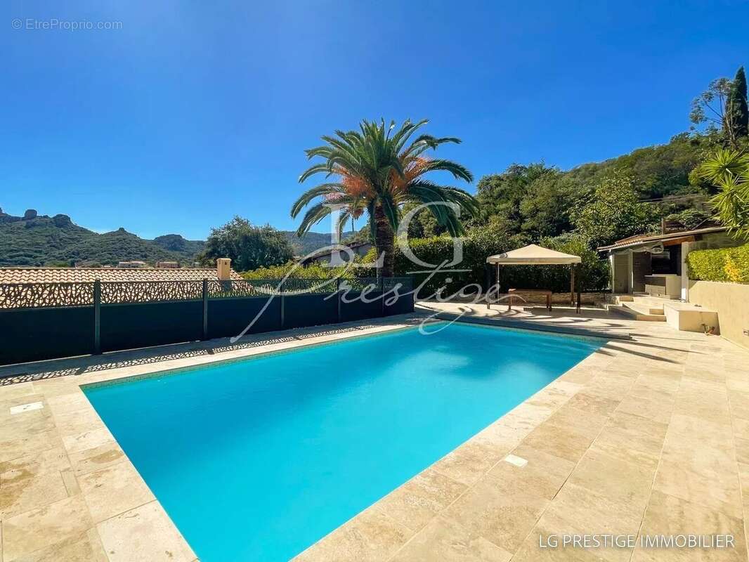 Maison à MANDELIEU-LA-NAPOULE