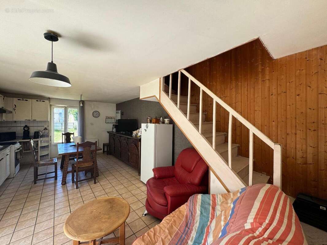   - Maison à THOUARS
