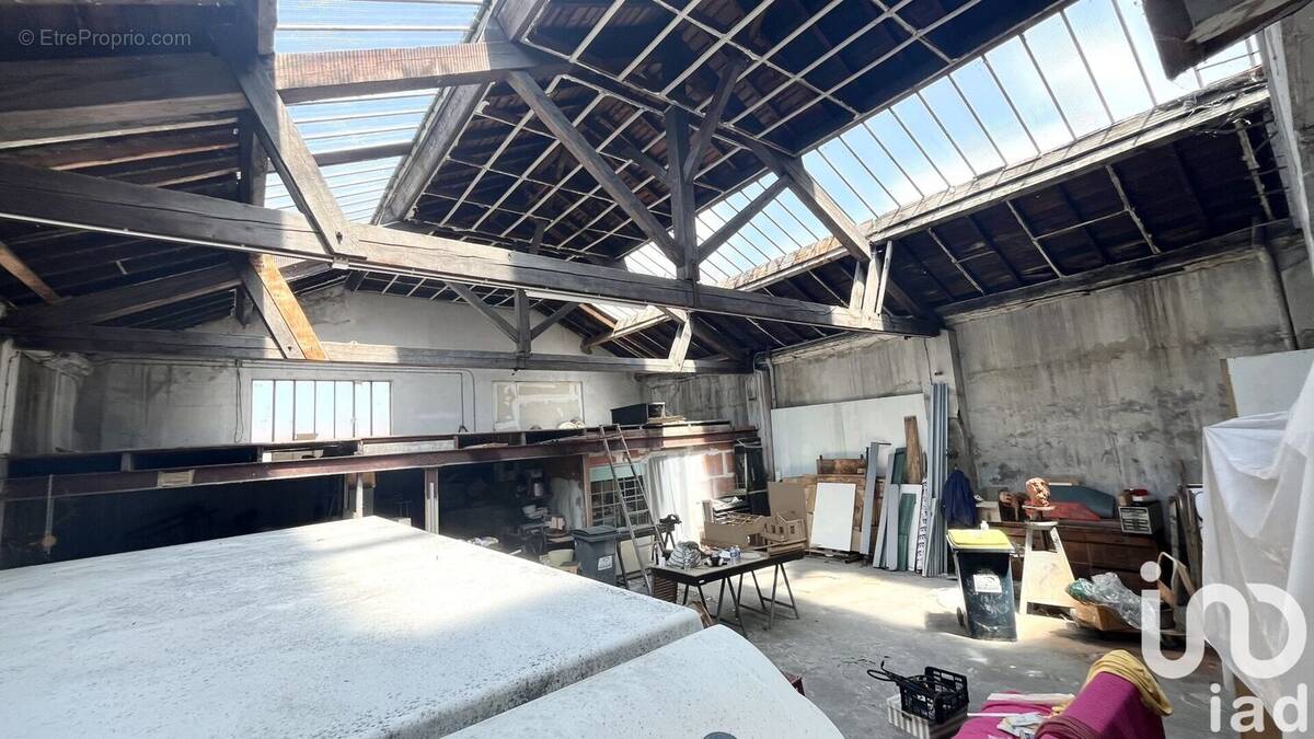 Photo 1 - Parking à SAINT-ETIENNE