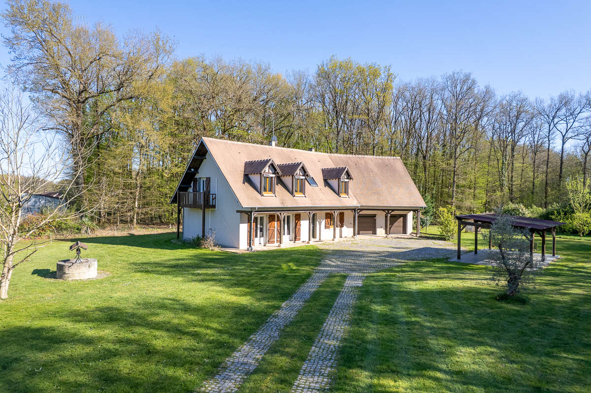 Maison à VIGNOUX-SUR-BARANGEON