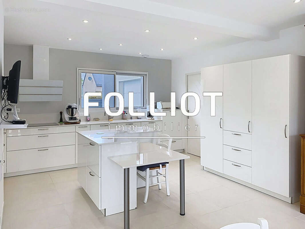 Maison à AGON-COUTAINVILLE