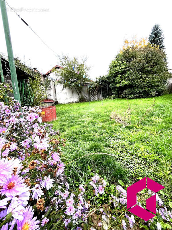 Maison à LA CHAPELLE-AGNON