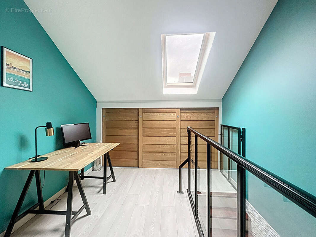 Appartement à SURESNES