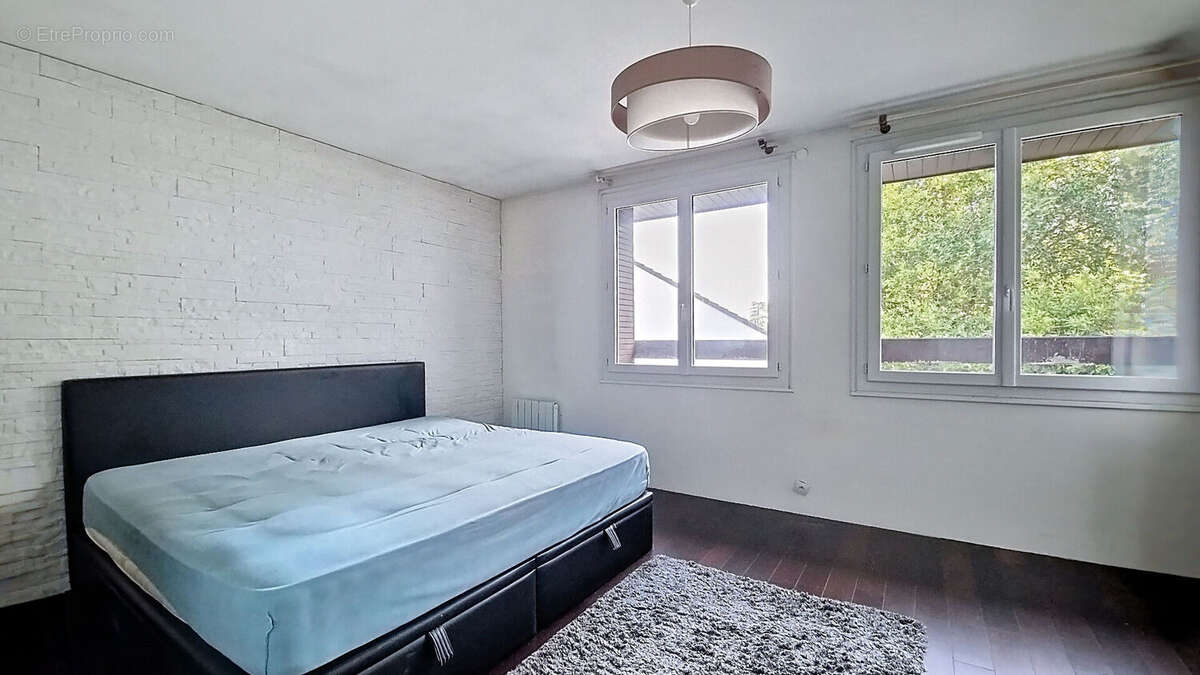 Maison à LIMEIL-BREVANNES