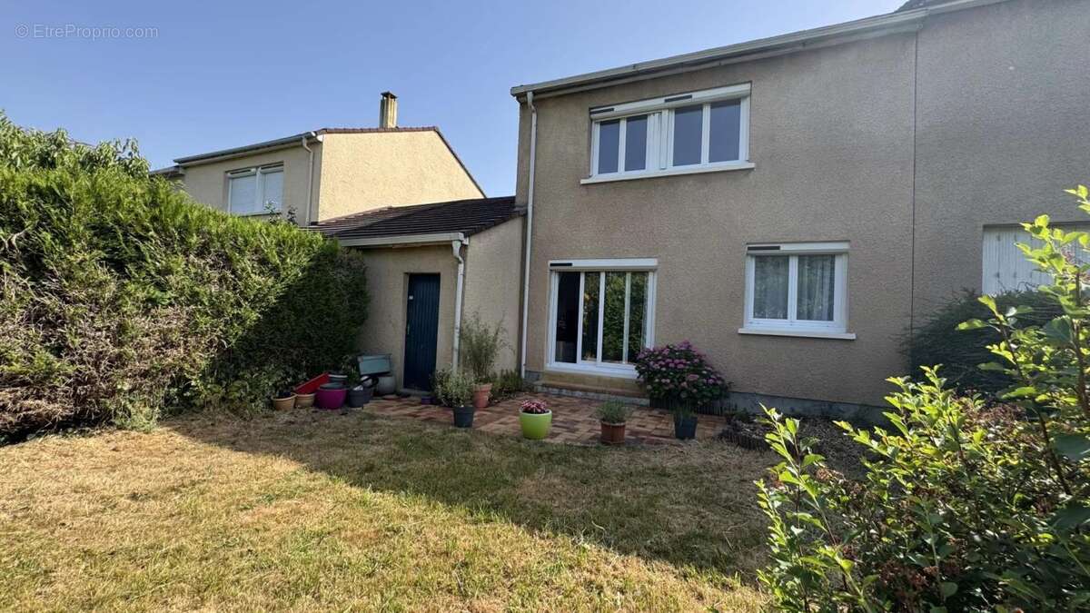 Maison 103 m² à Montigny-Le-Bretonneux  - photo 18