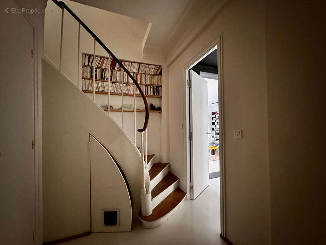 Appartement à PARIS-10E