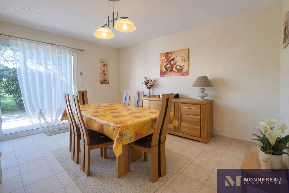 Maison à MESCHERS-SUR-GIRONDE