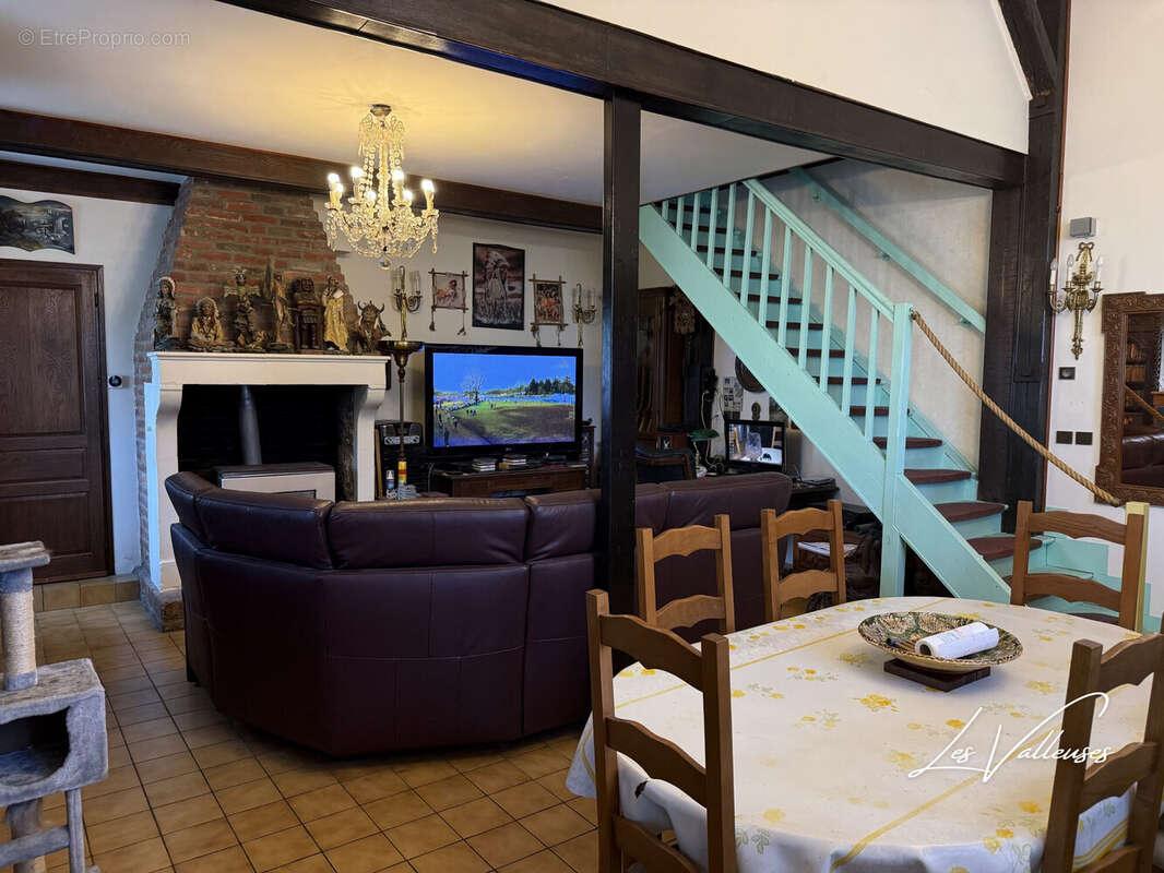 Maison 169 m² à Greges  - photo 3