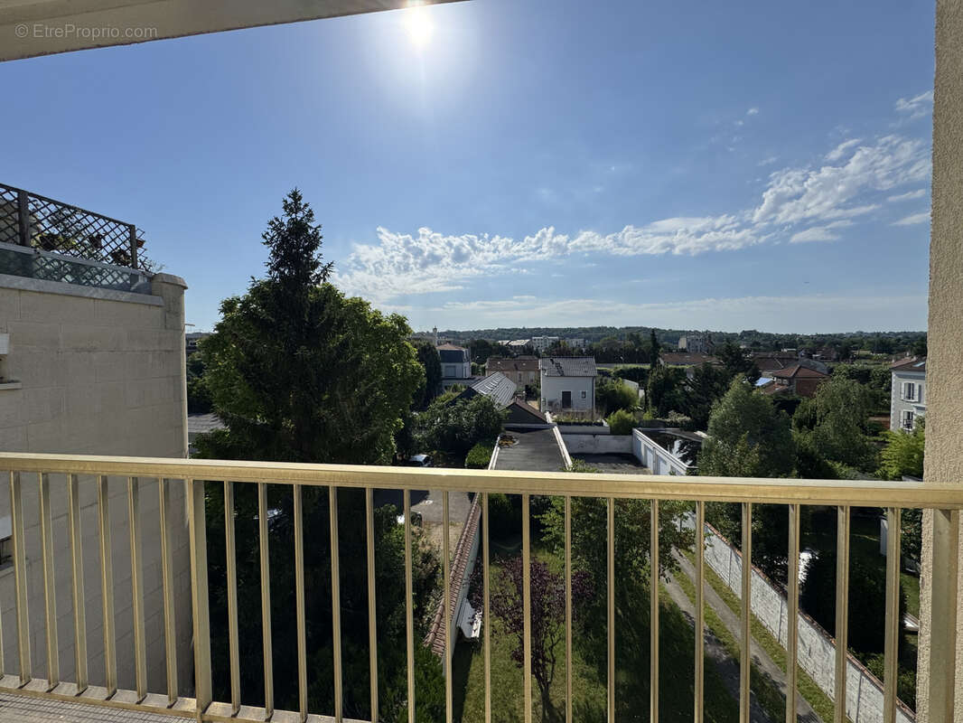 Appartement à SAINT-MAUR-DES-FOSSES