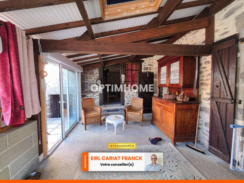 Maison à SAINT-ETIENNE-DE-FURSAC