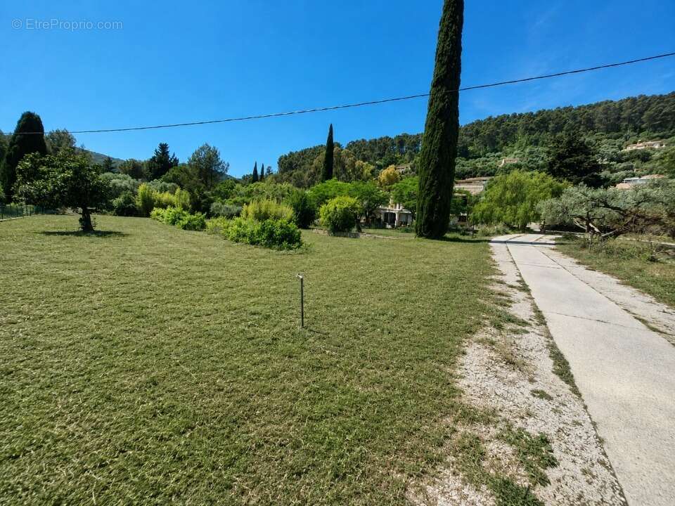 Terrain 600 m² à Sollies-Pont  - photo 3