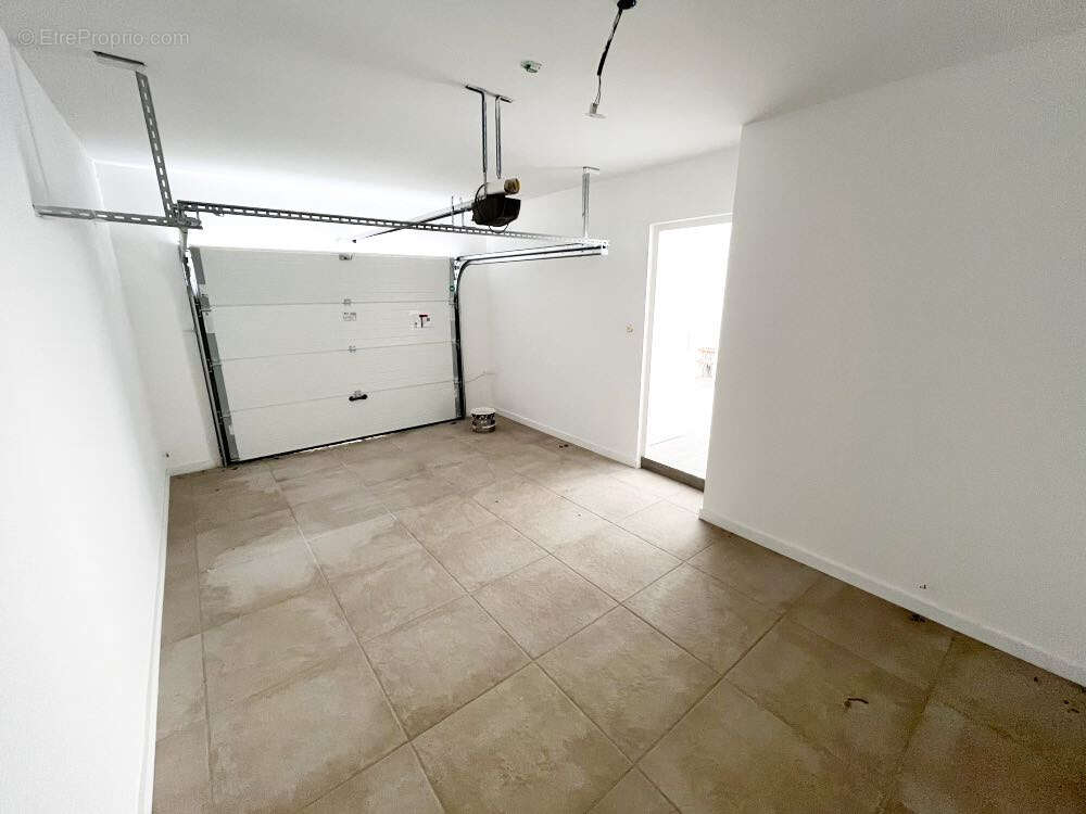 Maison à SAINT-BEAUZIRE