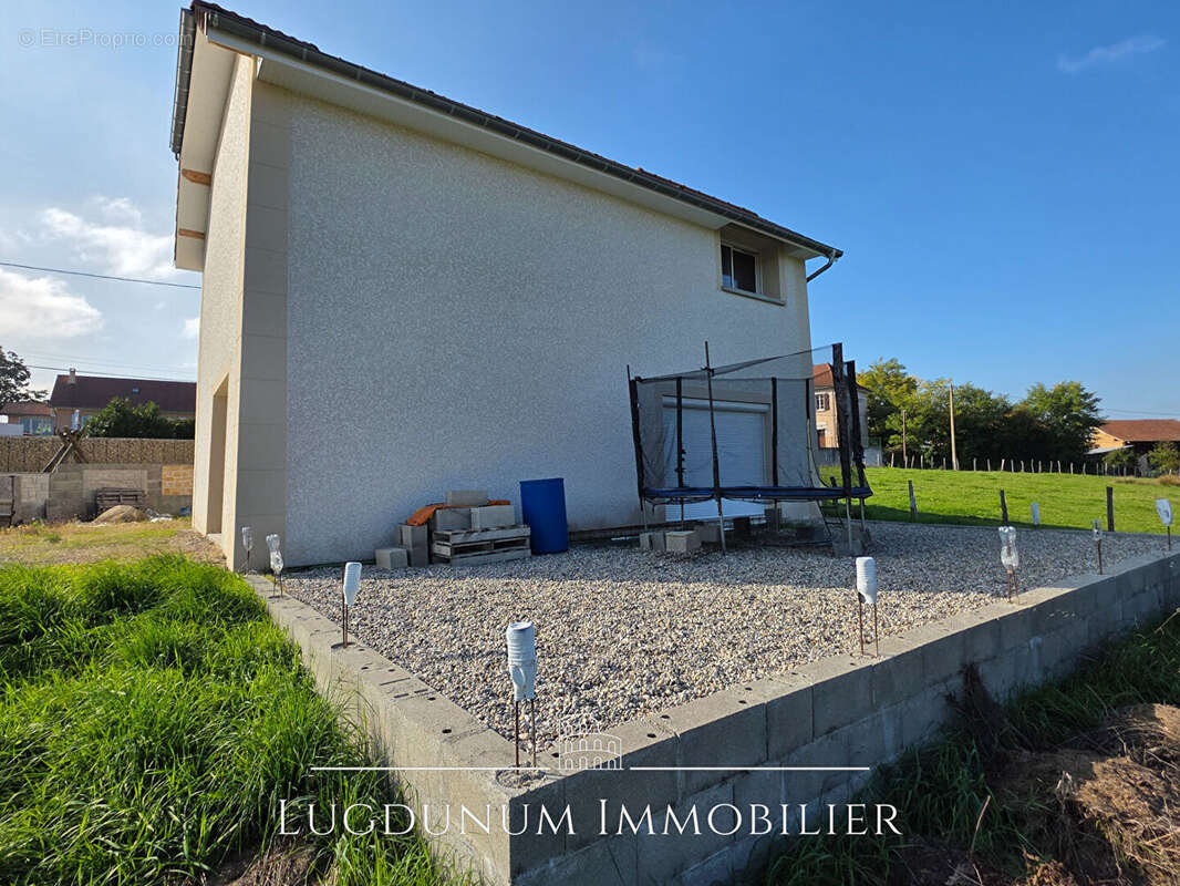 Maison à SAINT-JEAN-DE-SOUDAIN