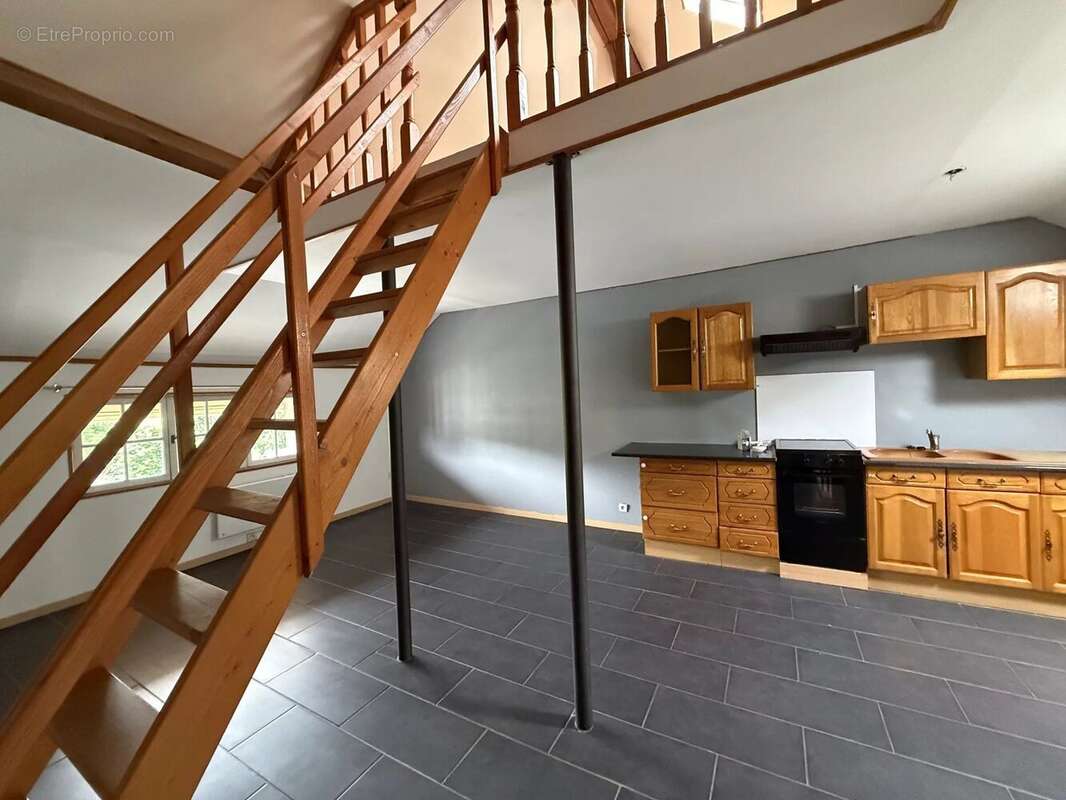 Appartement à IVRY-LA-BATAILLE