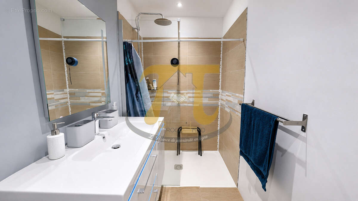 AURIAC-SUR-VENDINELLE   Grande maison familiale rénovée avec 5 chambres - photo 8