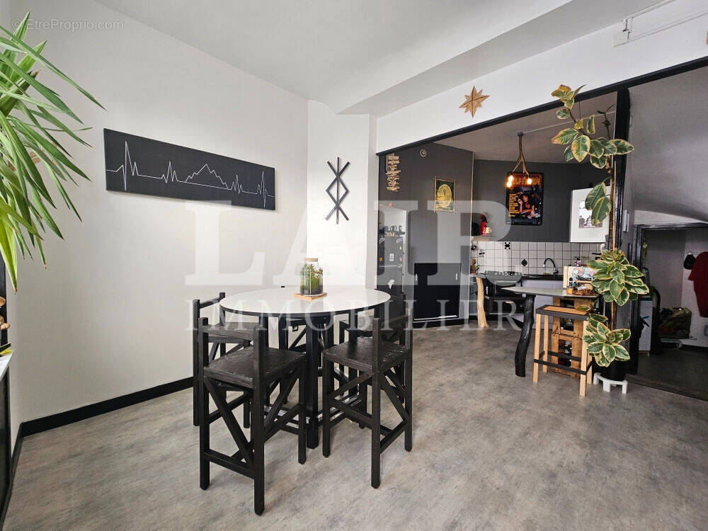 Maison à VILLAINES-LA-JUHEL