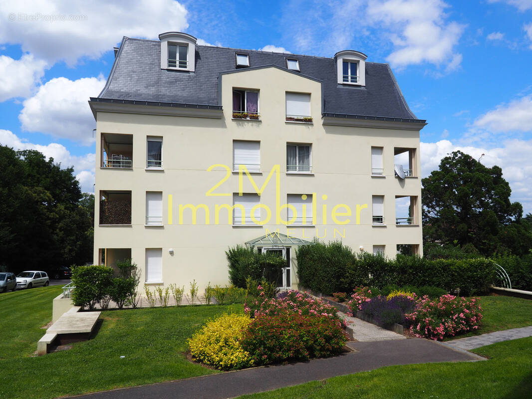 Appartement à DAMMARIE-LES-LYS