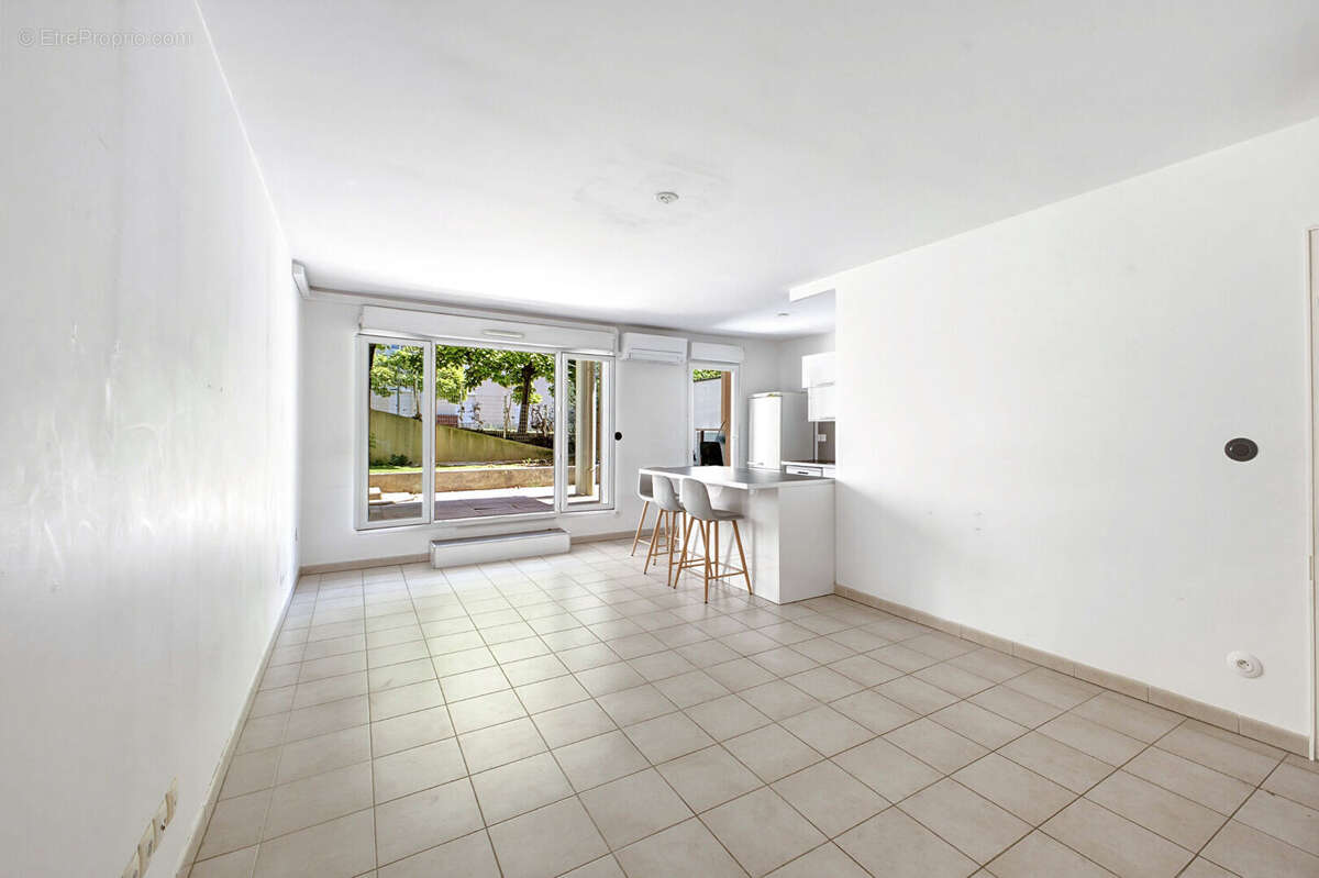 Appartement Marseille 14 - 3 pièces 63 m2 - photo 2